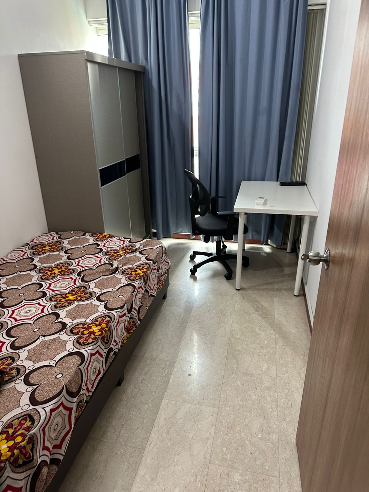 Room 2 | Evergreen Park