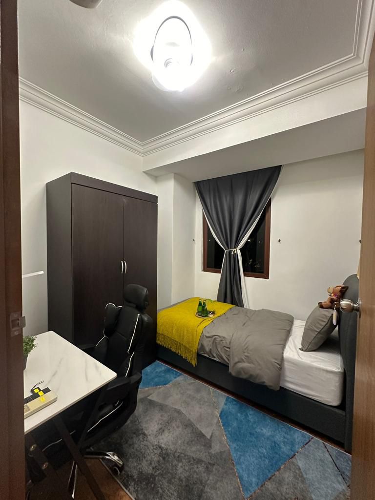 345 Kew crescent | 345 Kew Crescent