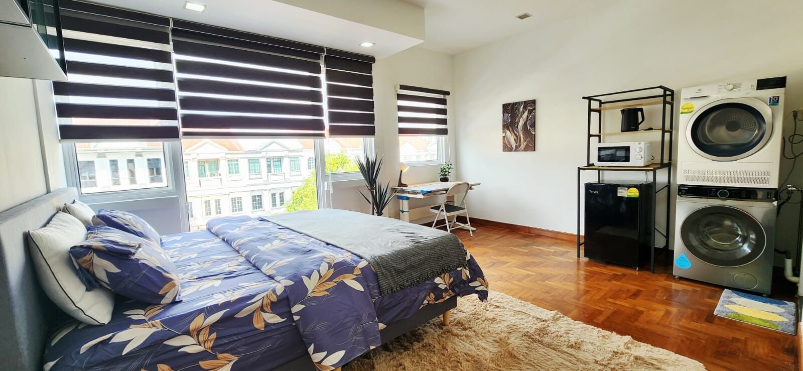 Westwood Avenue En-suite Master Room