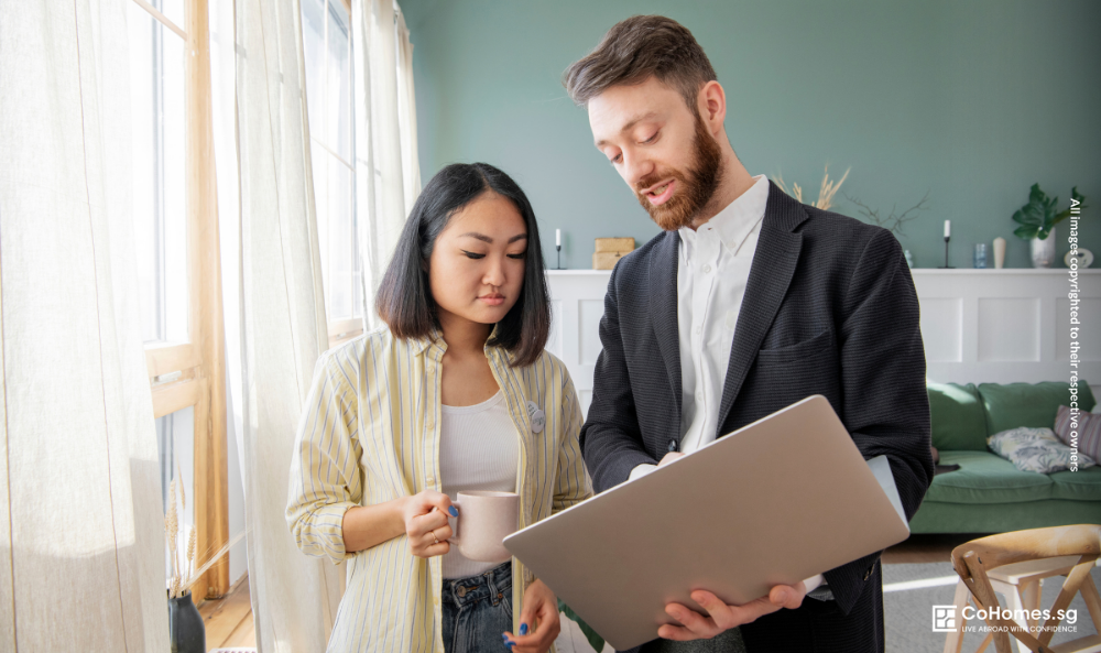 Tenant discussing an early lease termination with a landlord